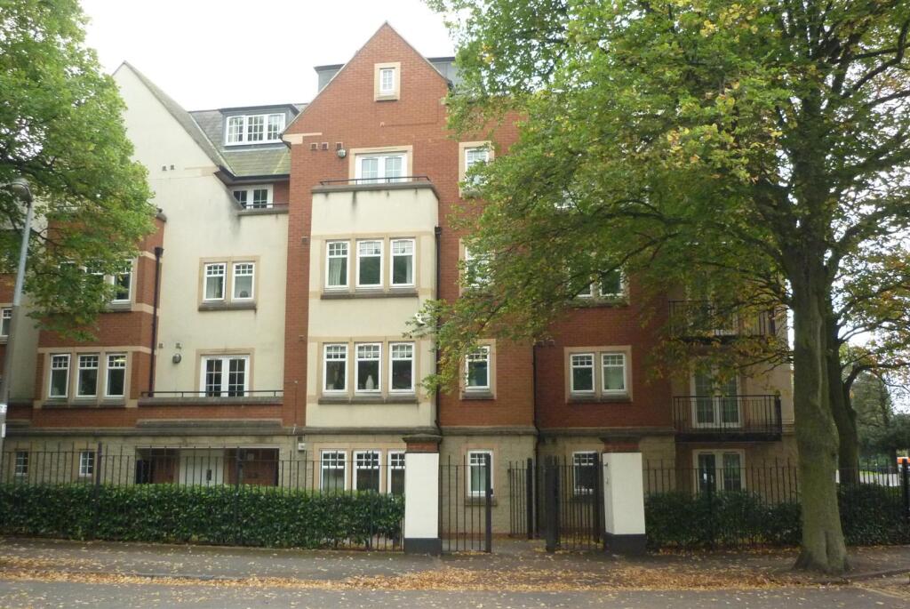 Main image of property: The Laurels, 26 Knighton Park Road