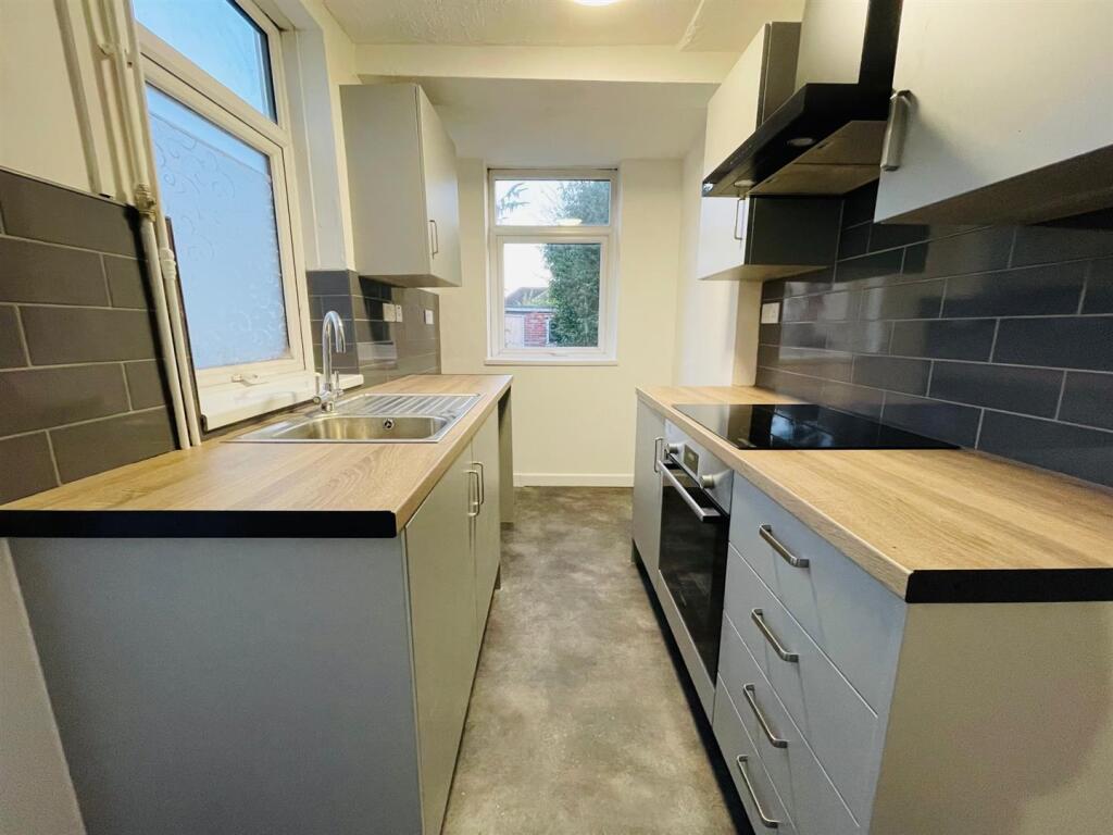 Main image of property: Avenue Road Extension, Leicester