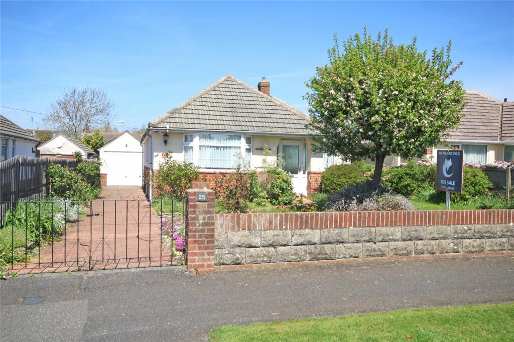 2 Bedroom Bungalow For Sale In Chiltern Drive Barton On Sea New