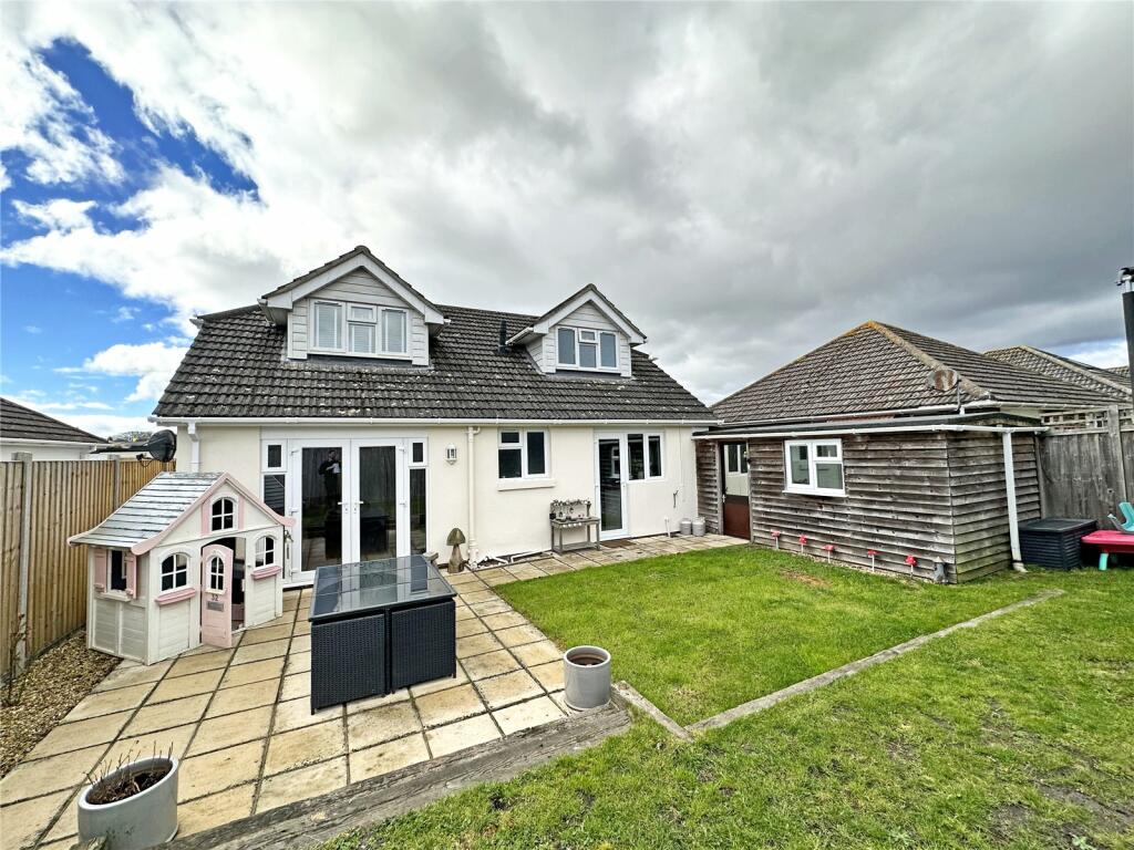 3 bedroom bungalow for sale in Longfield Road, Hordle, Lymington