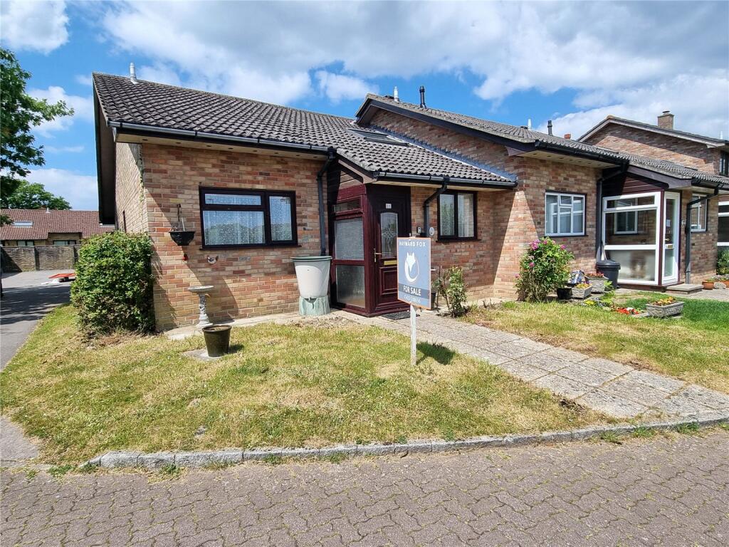 2 bedroom bungalow for sale in Ashdown Walk, New Milton, Hampshire, BH25