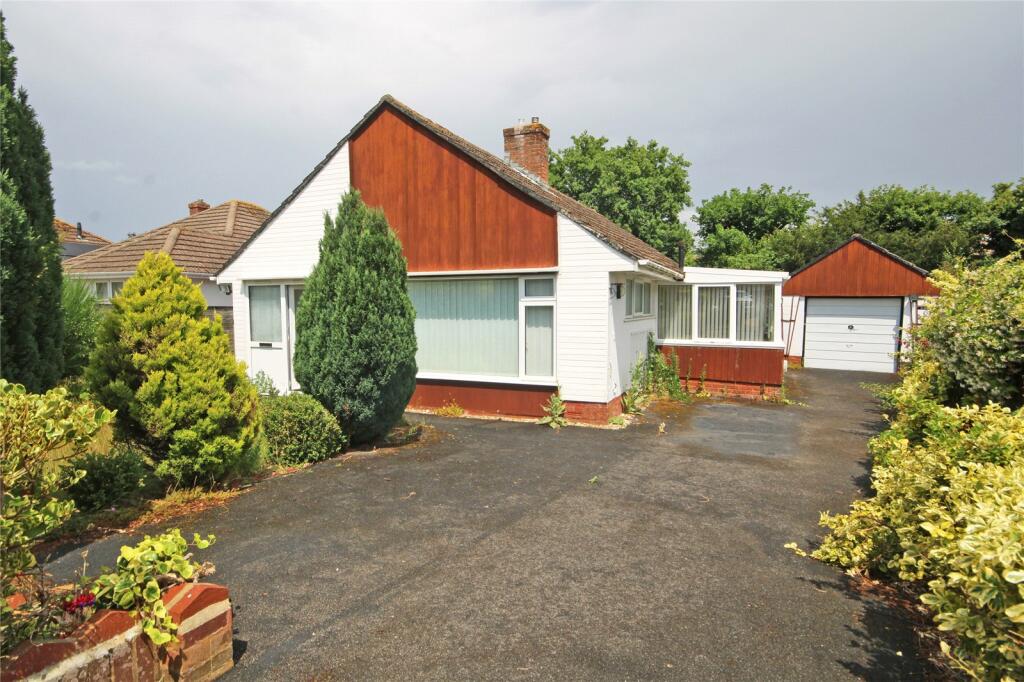 2 bedroom bungalow for sale in Longfield Road, Hordle, Lymington