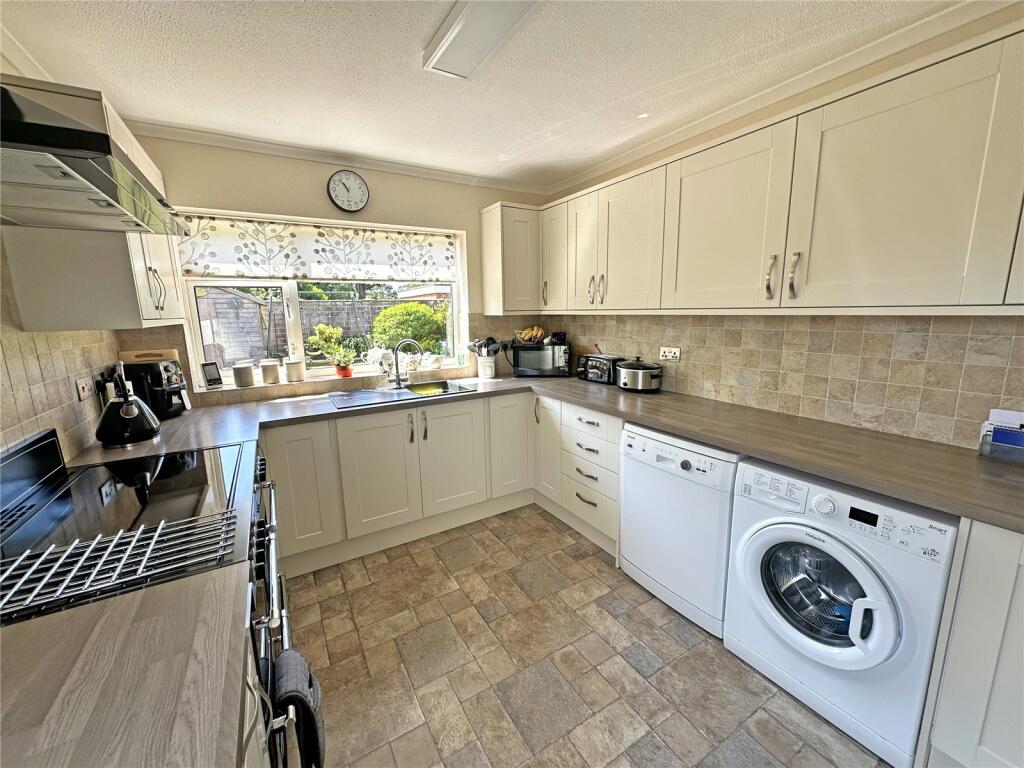 Additional property image - Osborne Road, New Milton, Hampshire, BH25