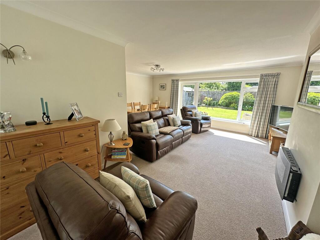 Additional property image - Osborne Road, New Milton, Hampshire, BH25