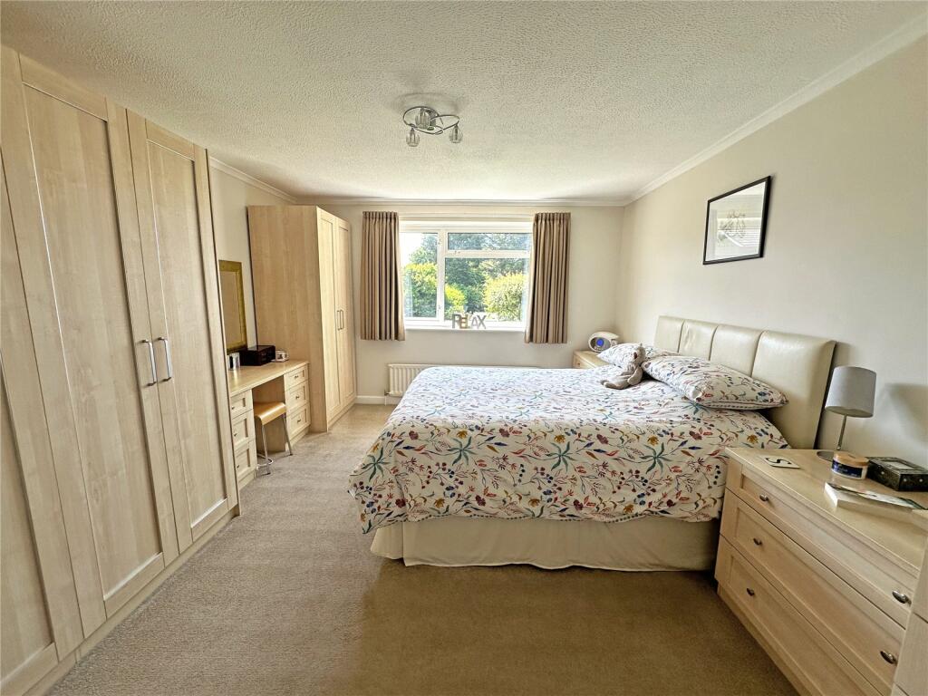 Additional property image - Osborne Road, New Milton, Hampshire, BH25