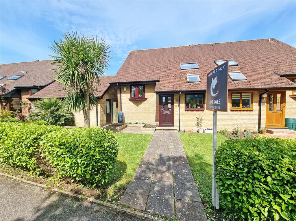 3 bedroom semidetached house for sale in Charnock Close, Hordle