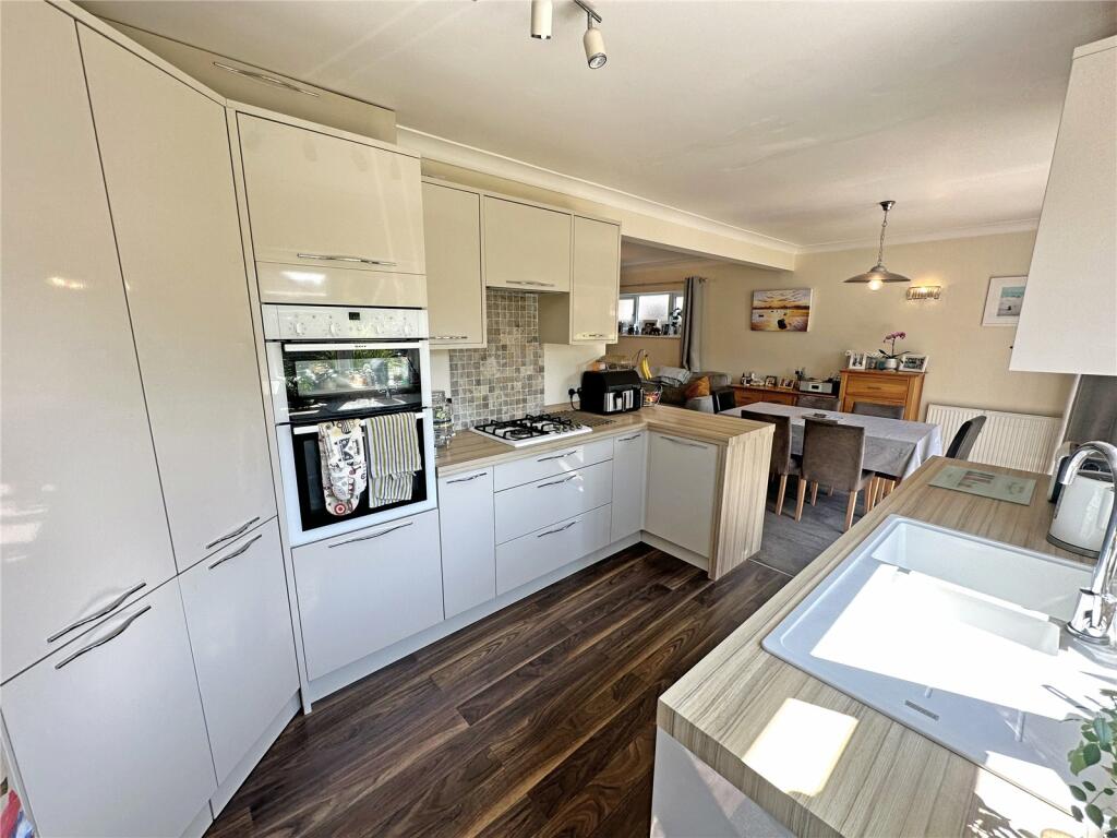 Additional property image - Fernhill Road, New Milton, Hampshire, BH25