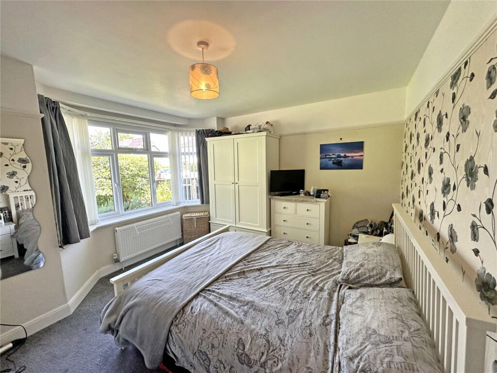 Additional property image - Fernhill Road, New Milton, Hampshire, BH25