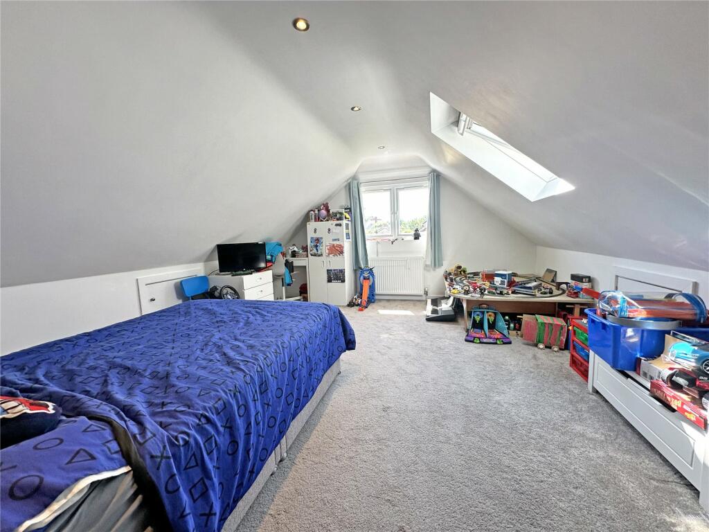 Additional property image - Fernhill Road, New Milton, Hampshire, BH25