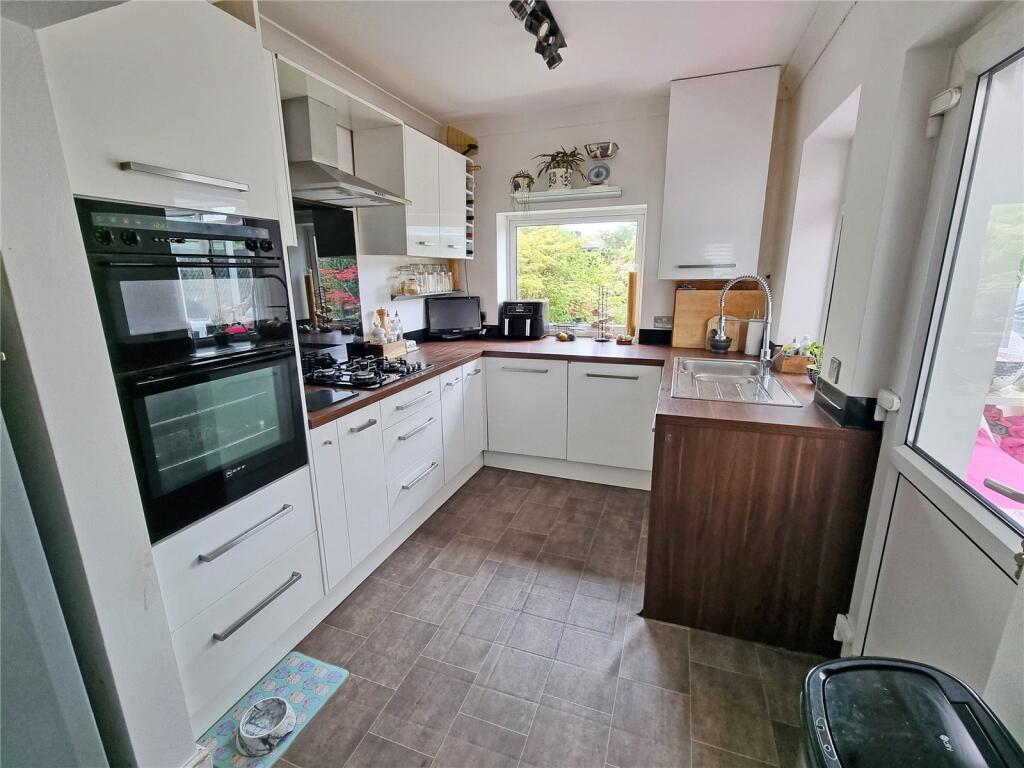 Additional property image - Gore Road, New Milton, Hampshire, BH25