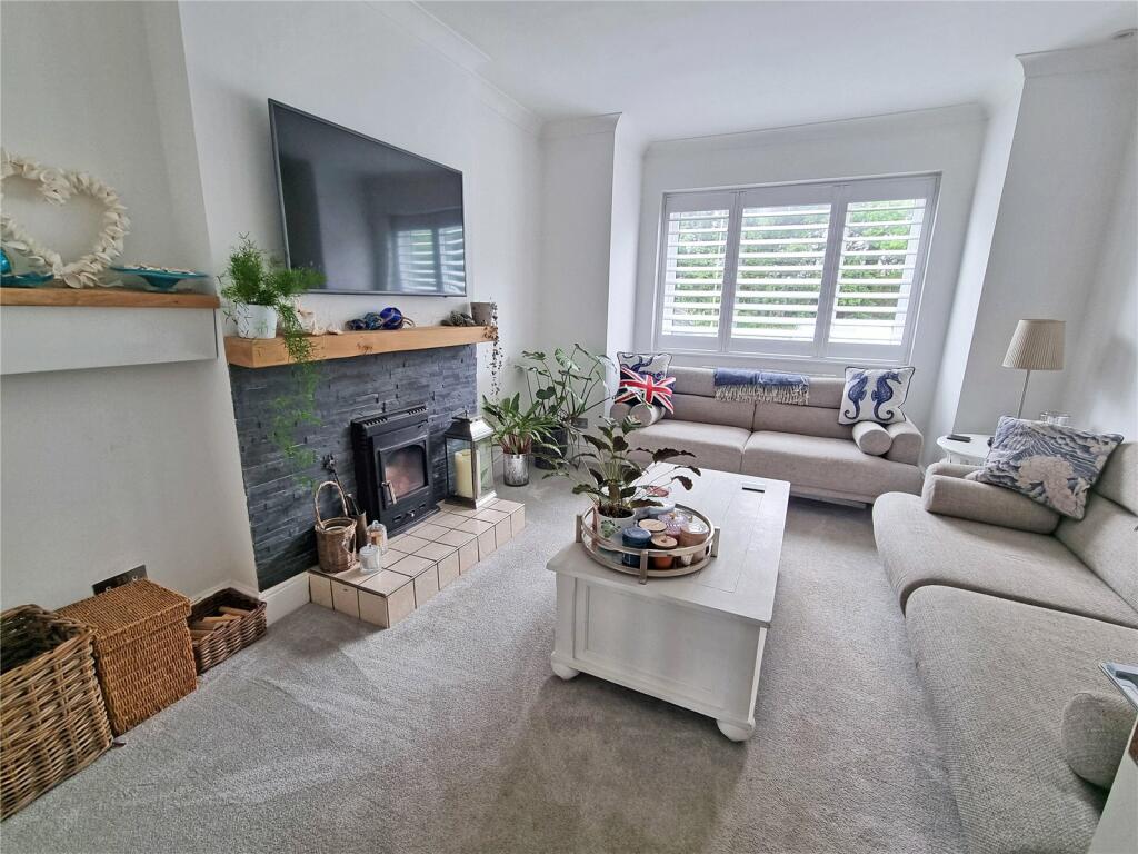 Additional property image - Gore Road, New Milton, Hampshire, BH25