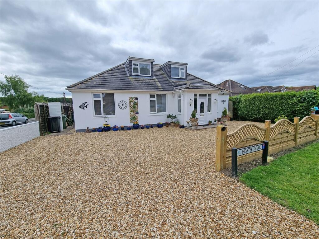 5 bedroom bungalow for sale in Heath Road, Hordle, Lymington, Hampshire