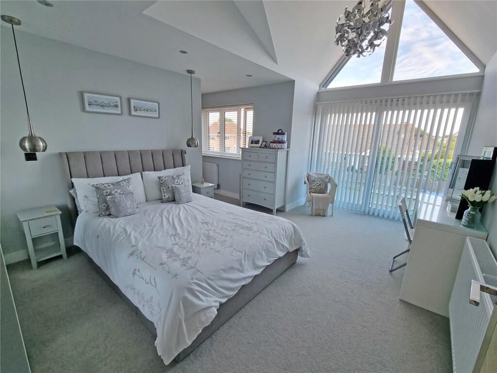 Additional property image - Cliffe Road, Barton on Sea, New Milton, Hampshire, BH25