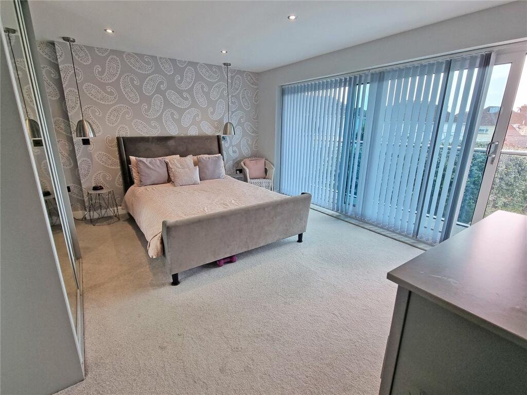 Additional property image - Cliffe Road, Barton on Sea, New Milton, Hampshire, BH25