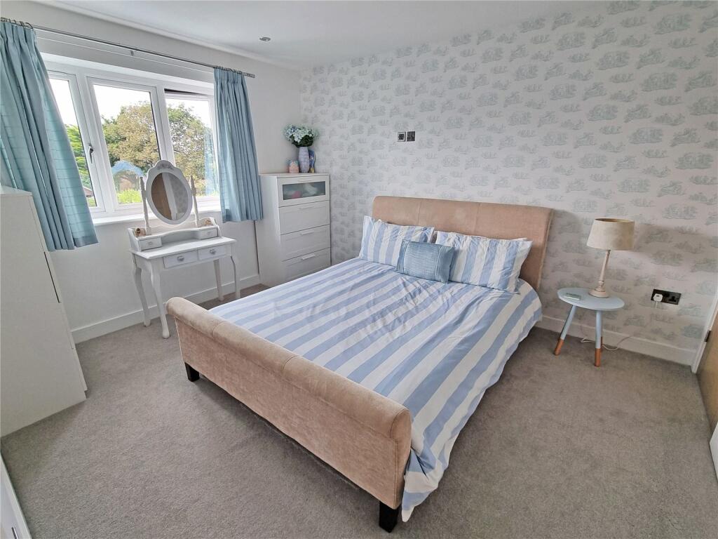 Additional property image - Cliffe Road, Barton on Sea, New Milton, Hampshire, BH25