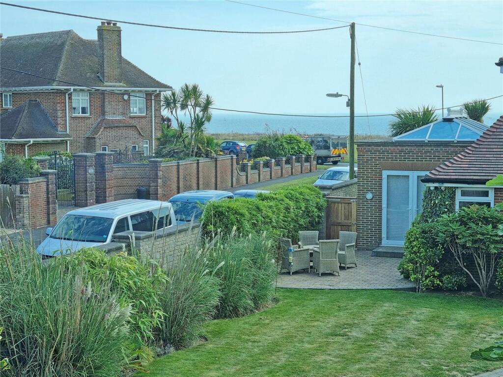 Additional property image - Cliffe Road, Barton on Sea, New Milton, Hampshire, BH25