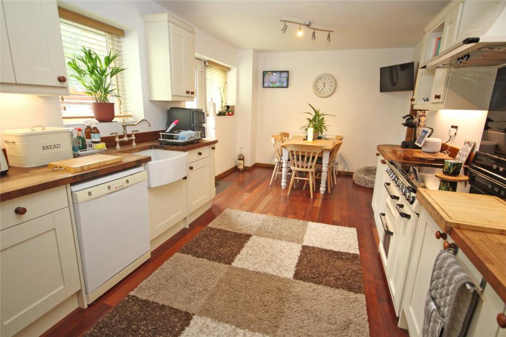 Additional property image - Caird Avenue, New Milton, Hampshire, BH25