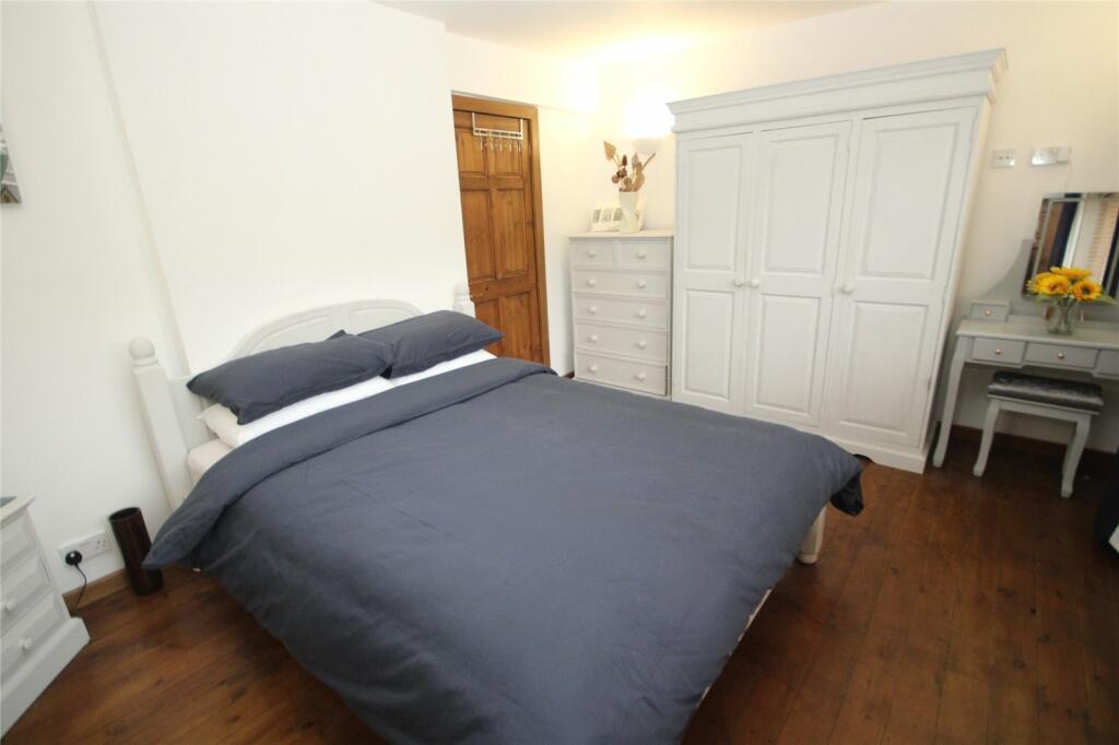 Additional property image - Caird Avenue, New Milton, Hampshire, BH25