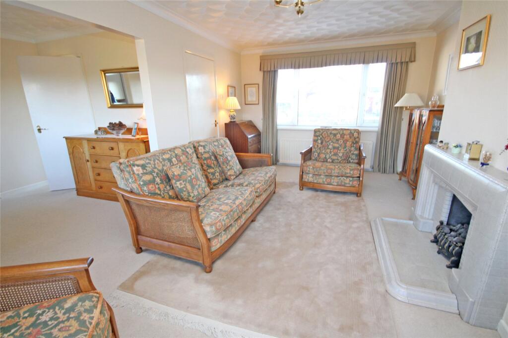 Additional property image - High Ridge Crescent, New Milton, Hampshire, BH25