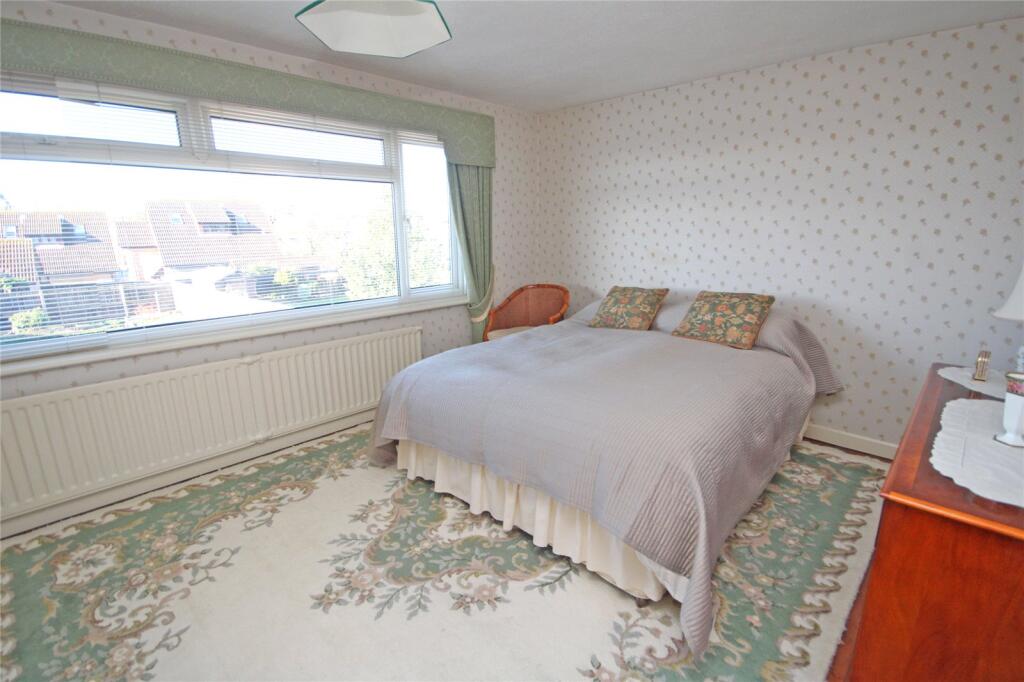 Additional property image - High Ridge Crescent, New Milton, Hampshire, BH25