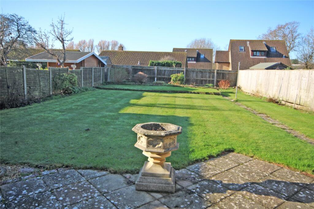 Additional property image - High Ridge Crescent, New Milton, Hampshire, BH25