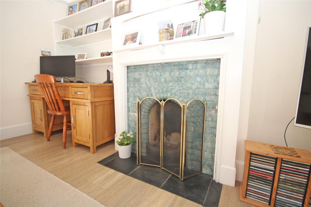 Additional property image - Becton Lane, Barton on Sea, New Milton, Hampshire, BH25