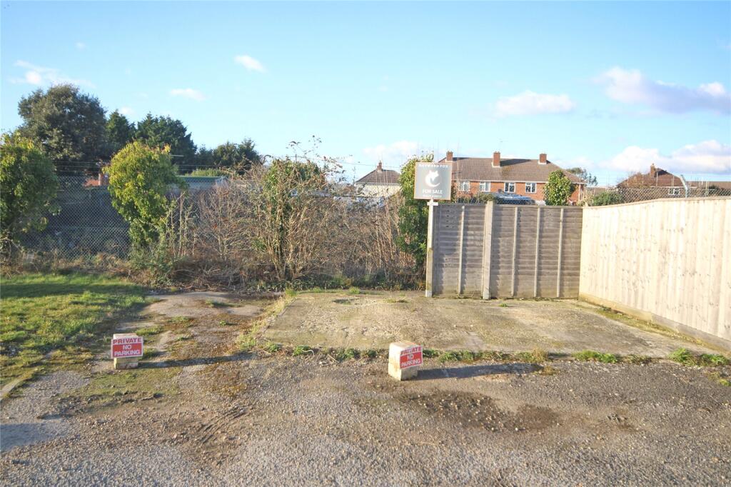 Additional property image - Yew Lane, New Milton, Hampshire, BH25