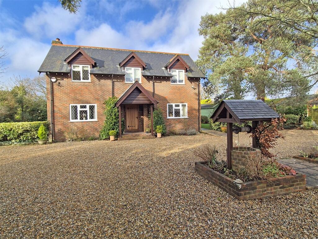 Main image of property: Bashley Common Road, New Milton, Hampshire, BH25