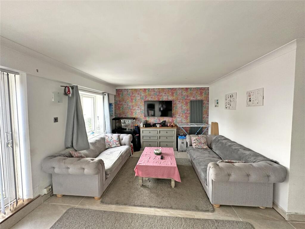 Additional property image - Marine Drive, Barton on Sea, New Milton, Hampshire, BH25