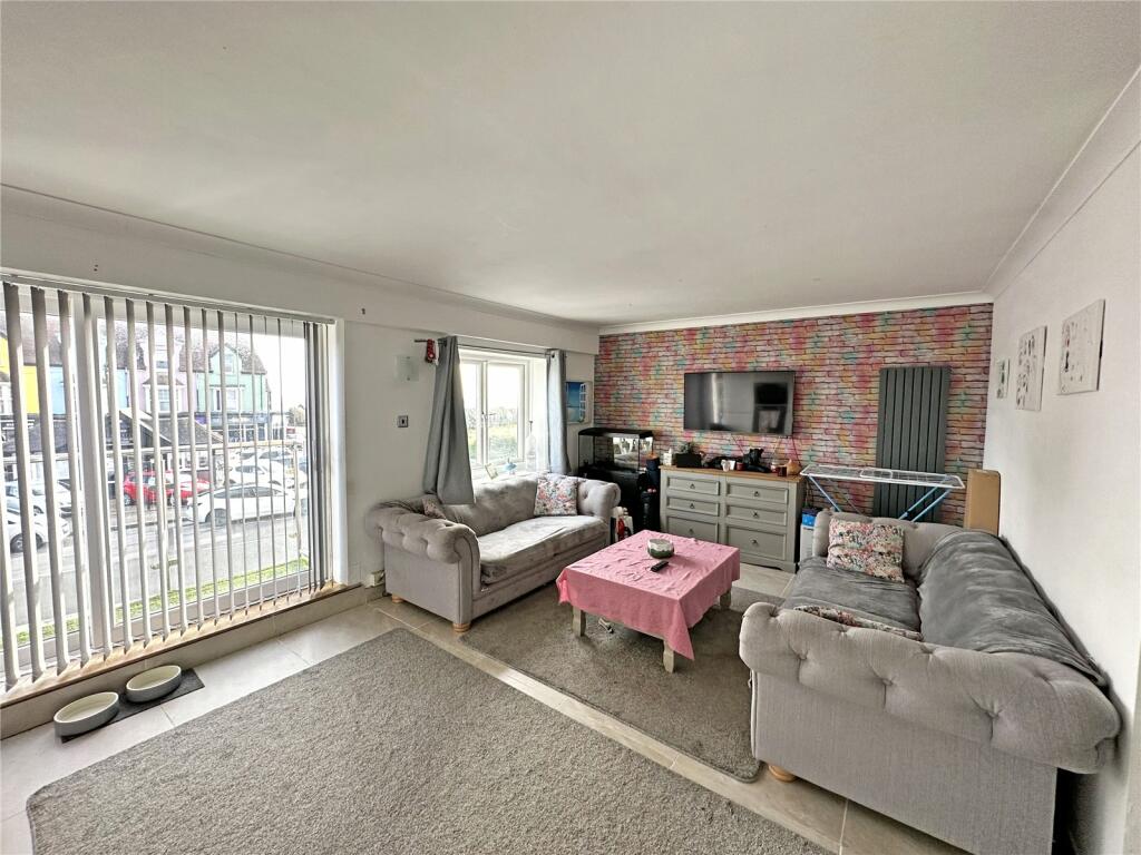 Additional property image - Marine Drive, Barton on Sea, New Milton, Hampshire, BH25