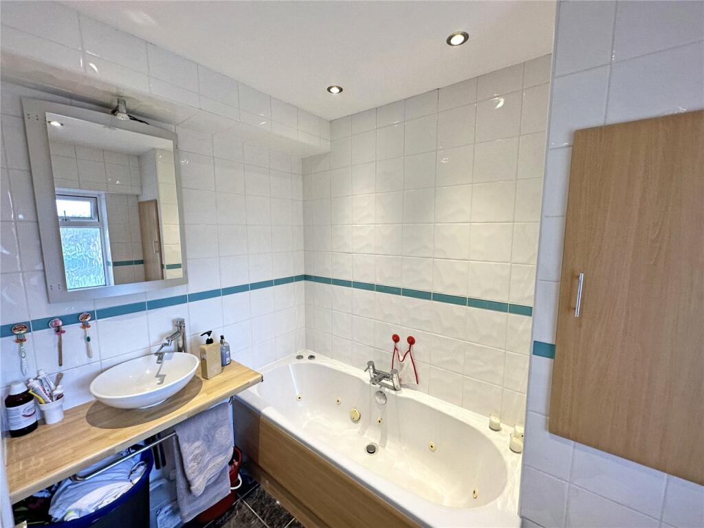 Additional property image - Marine Drive, Barton on Sea, New Milton, Hampshire, BH25