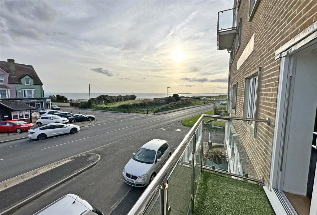 Additional property image - Marine Drive, Barton on Sea, New Milton, Hampshire, BH25
