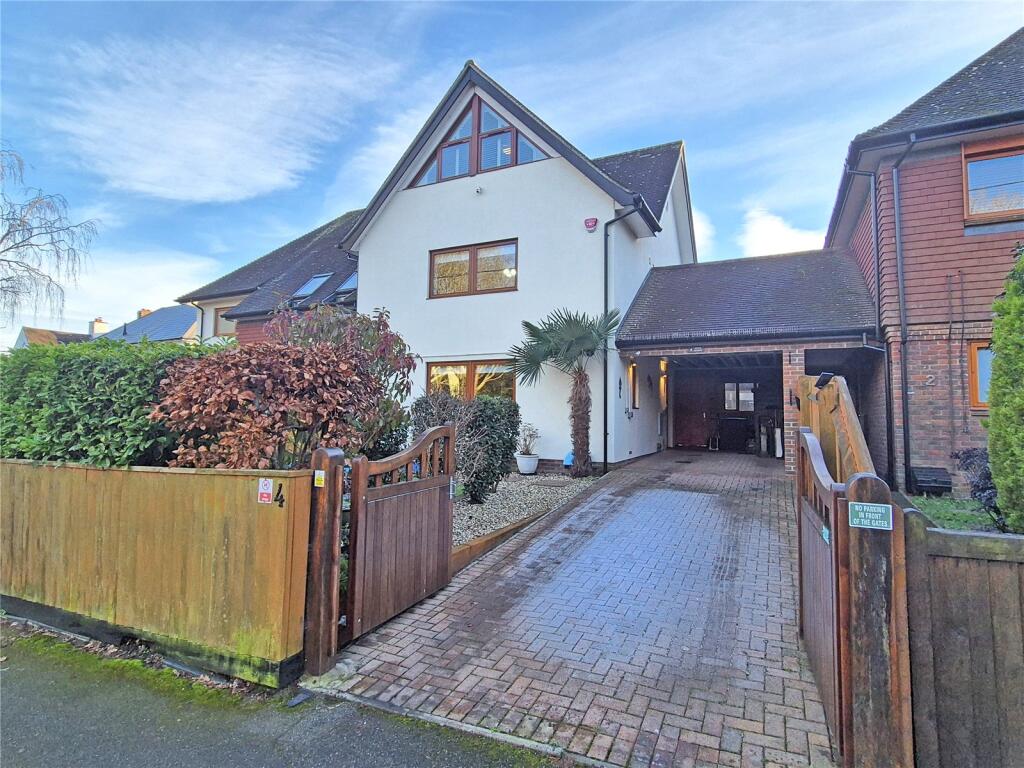 Main image of property: Brook Avenue, New Milton, Hampshire, BH25