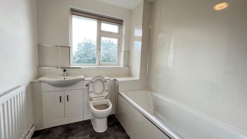 Additional property image - Dymchurch House, Canterbury Ref - 3149