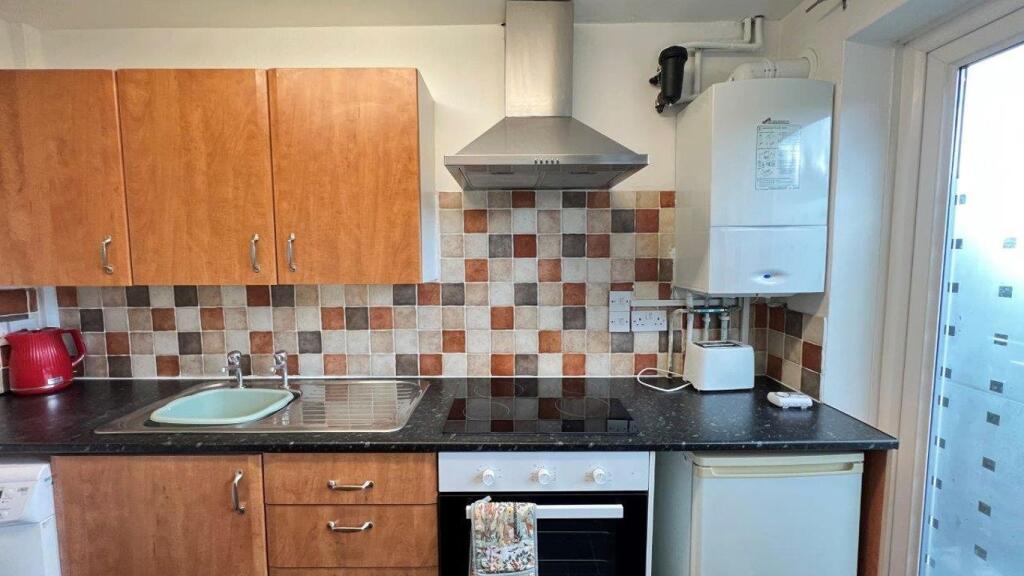 Additional property image - Dymchurch House, Canterbury Ref - 3149