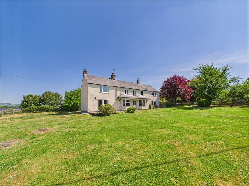 Main image of property: Claypits, Eastington