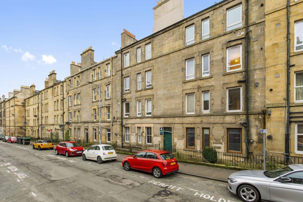 Main image of property: 15 (3F2) Wardlaw Place, Gorgie, Edinburgh, EH11 1UD