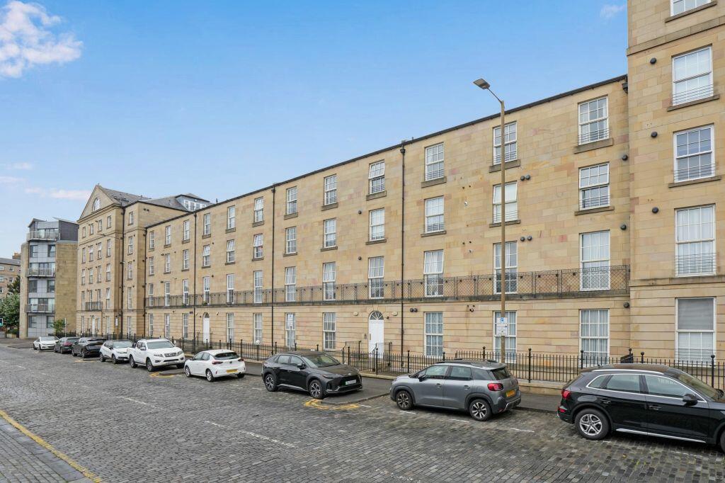 Main image of property: 85/10 East London Street, Broughton, Edinburgh, EH7 4BQ