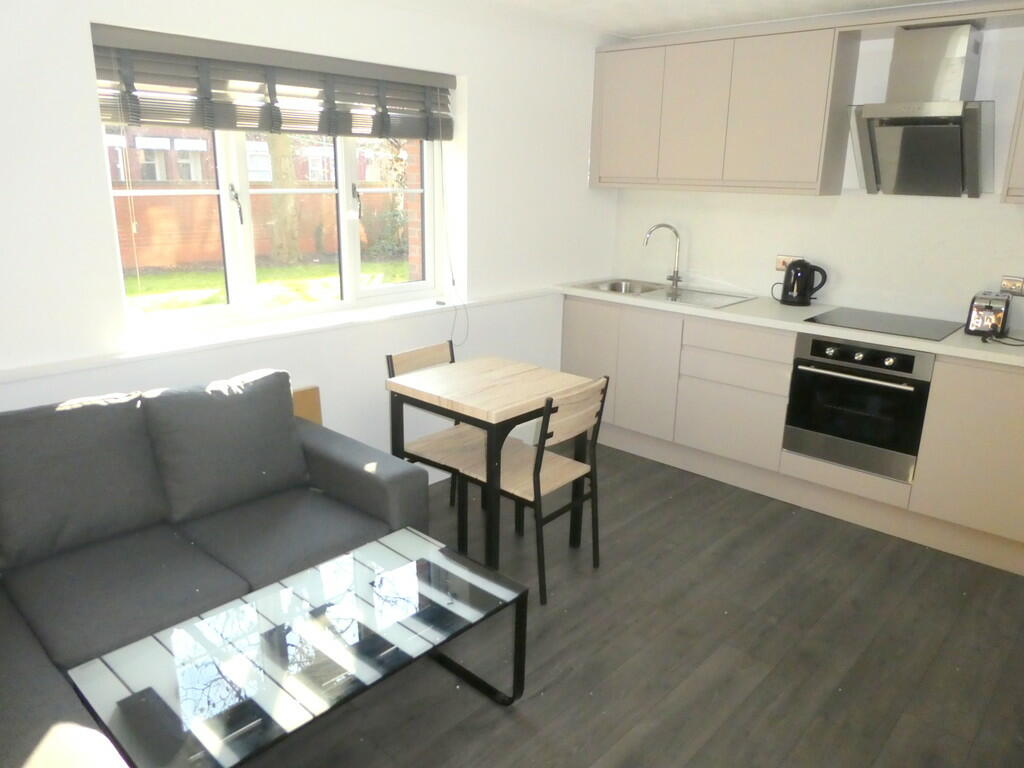 2 bedroom apartment for rent in Longford Place, Victoria Park, Manchester, M14