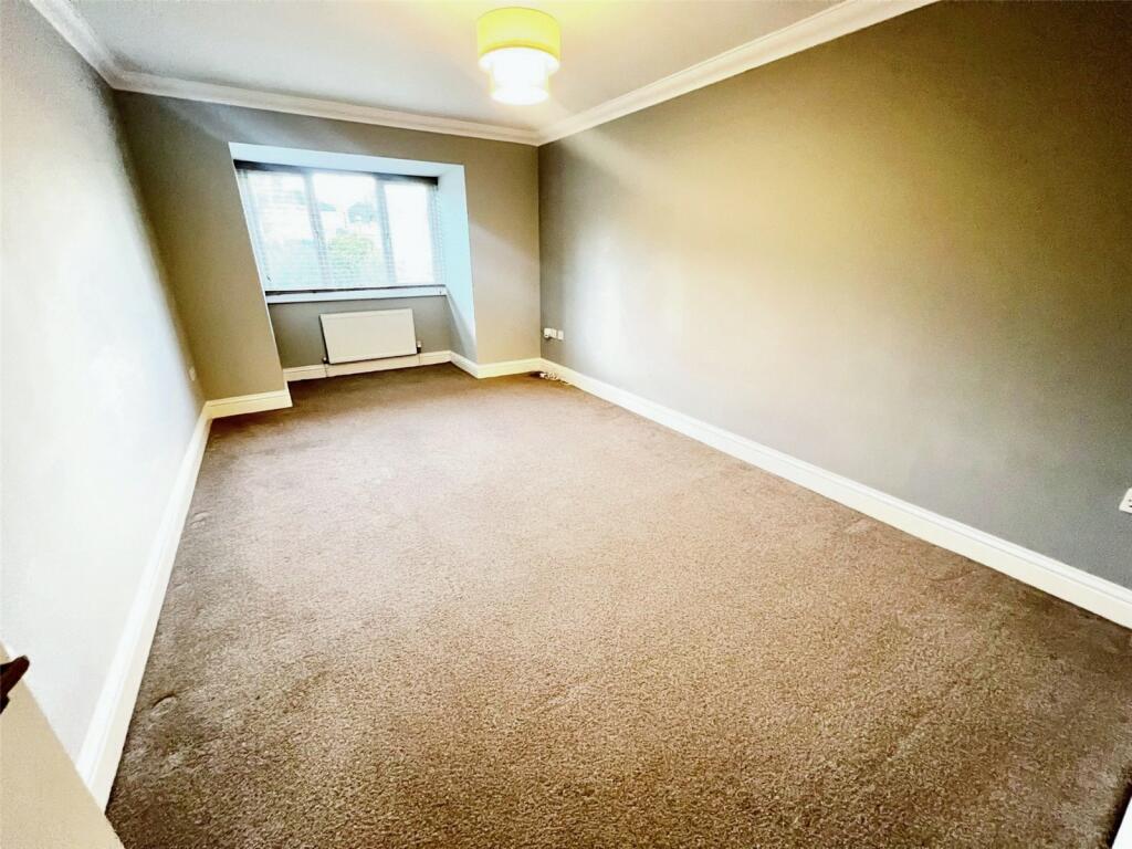 Flat to rent on Poplar Road, Broadstairs, Kent, CT10