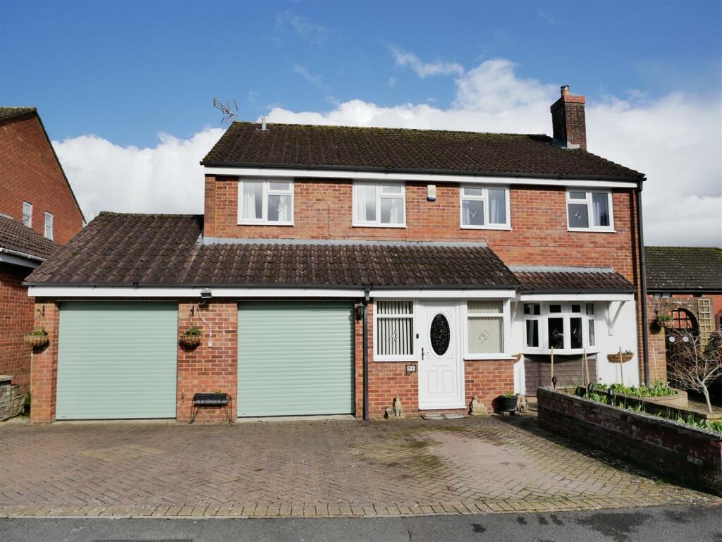 4 bedroom detached house for sale in Riverside, Quemerford, Calne, SN11