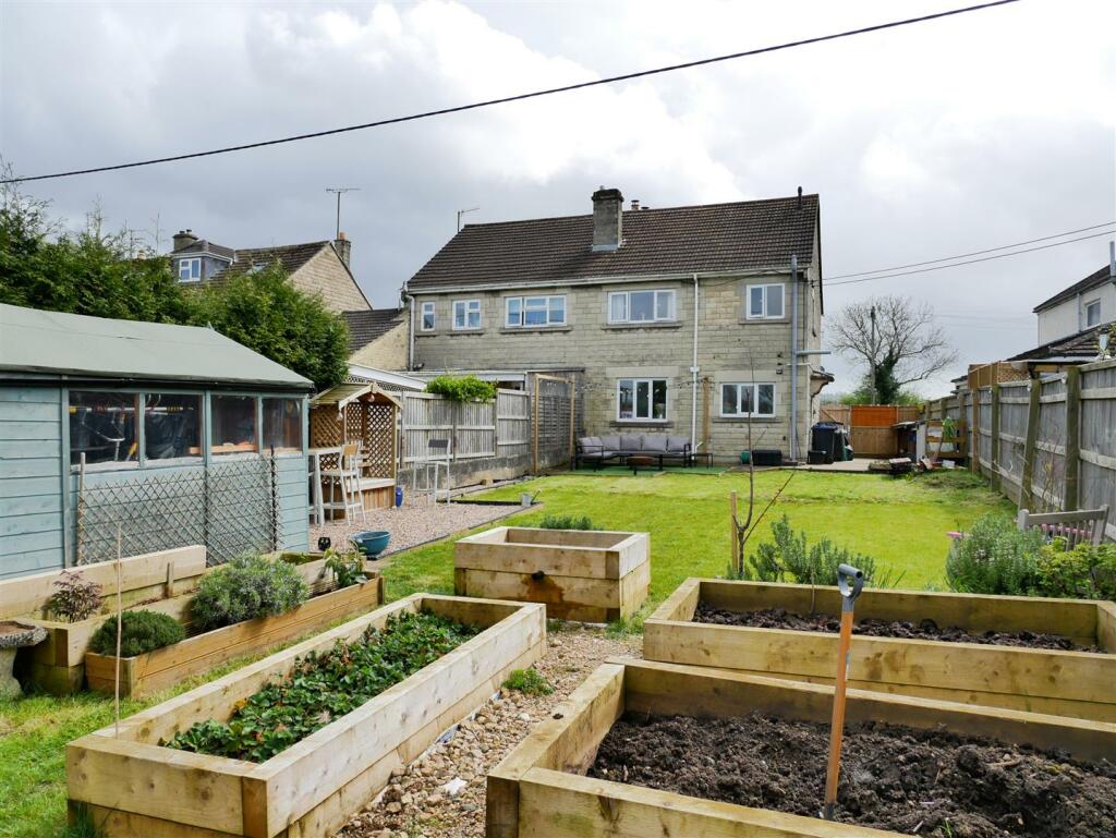 3 bedroom semidetached house for sale in Quemerford, Calne, SN11