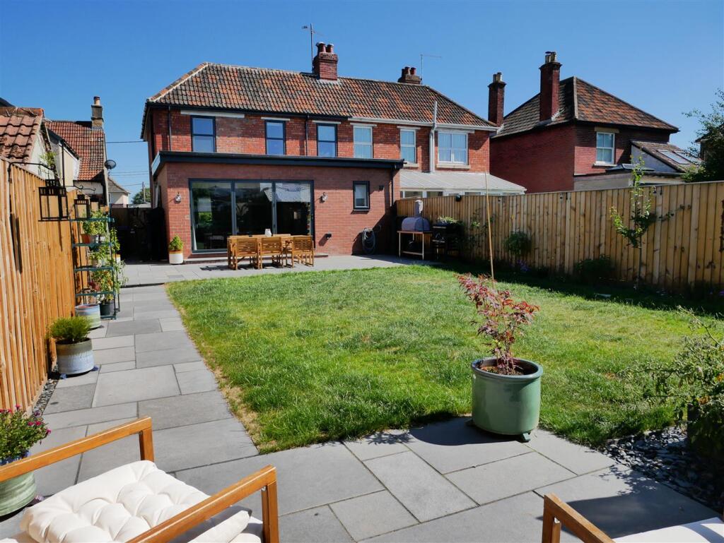 Main image of property: Oxford Road