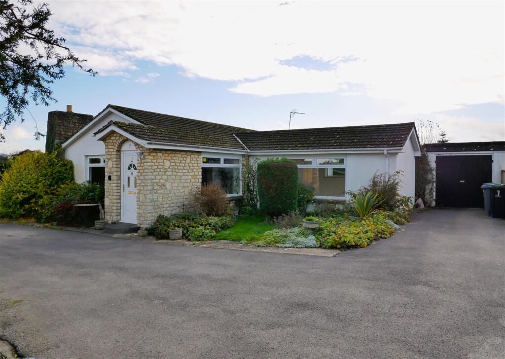 Main image of property: Avebury Close, Calne