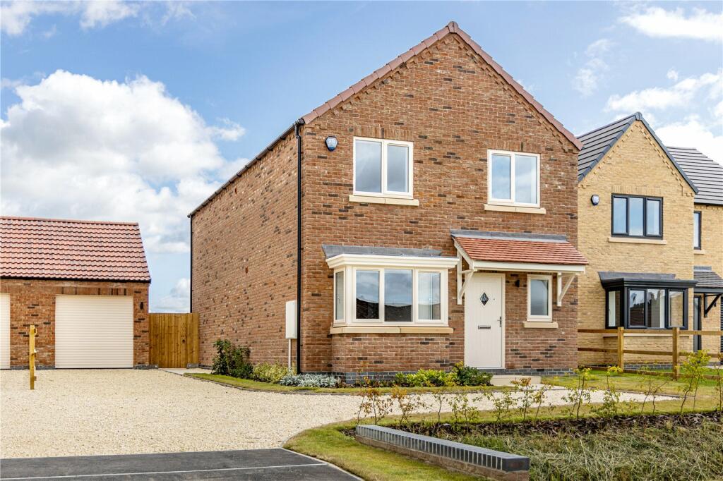 4 bedroom detached house for sale in Puttock Gate, Fosdyke, Boston