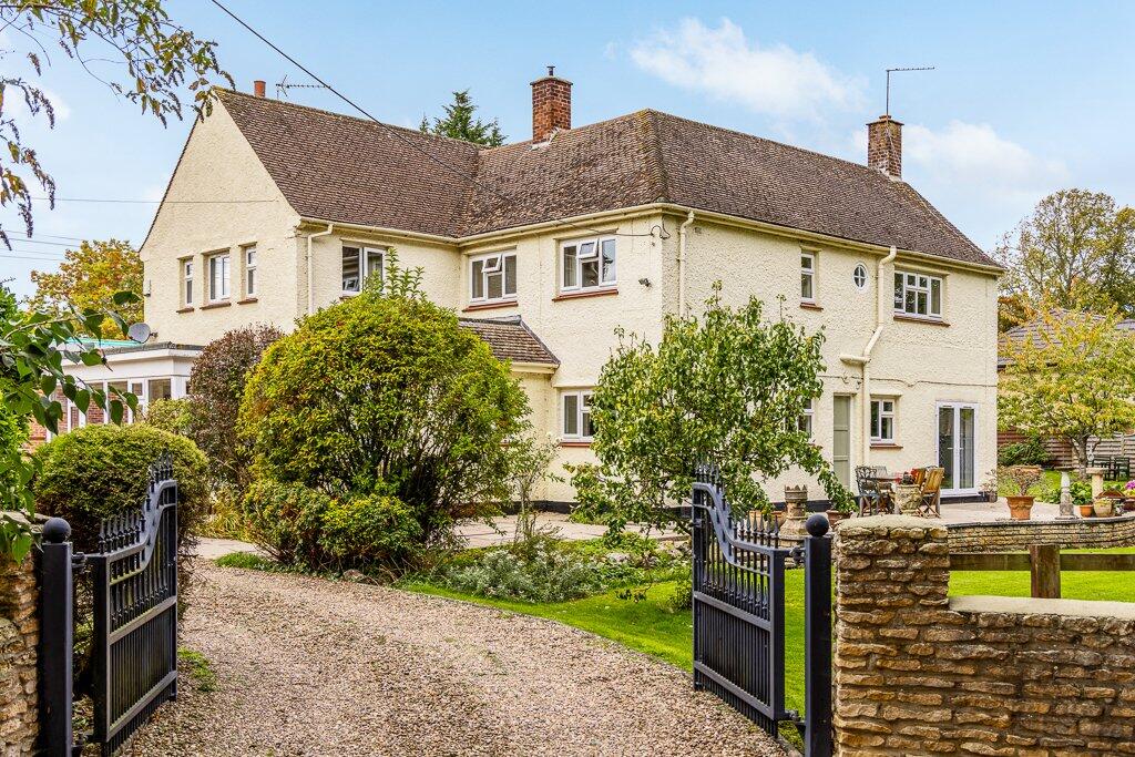 Main image of property: Tree Tops, 6 Rookery Lane, Leasingham, Sleaford, NG34