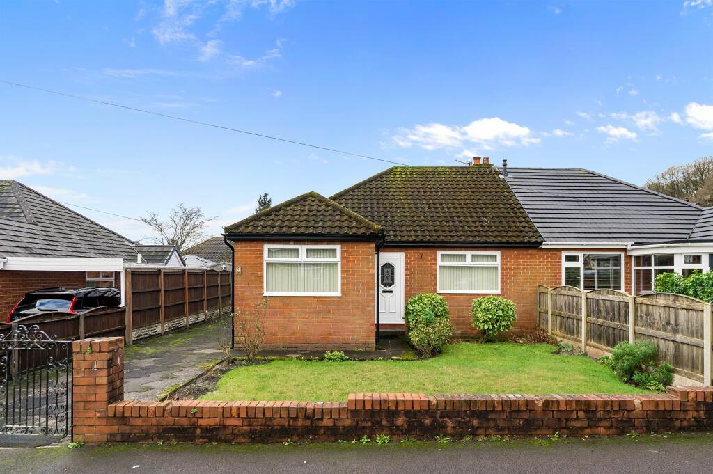 3 bedroom semidetached bungalow for sale in Keats Avenue, Billinge, Wigan, Greater Manchester