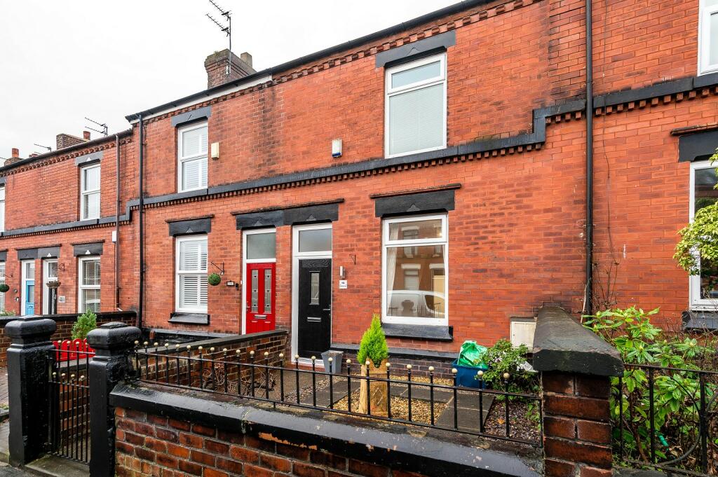 3 Bedroom Terraced House For Sale In Speakman Road, Dentons Green, St ...