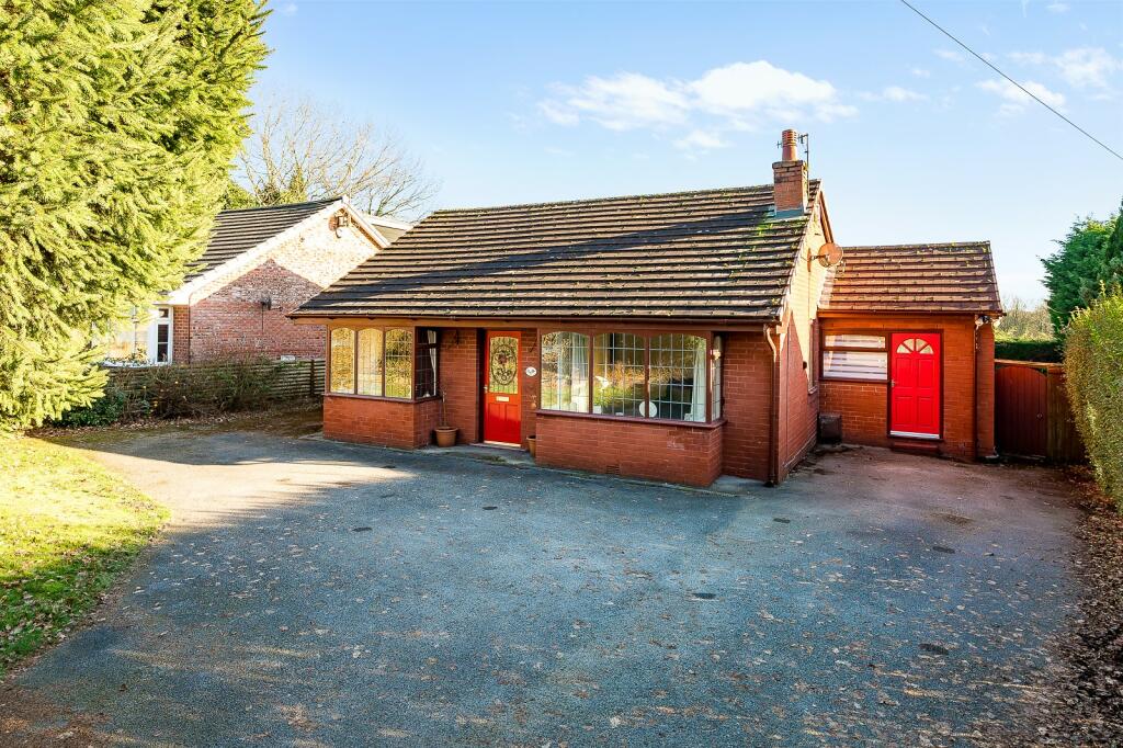 3 bedroom detached bungalow for sale in Shevington Lane, Shevington