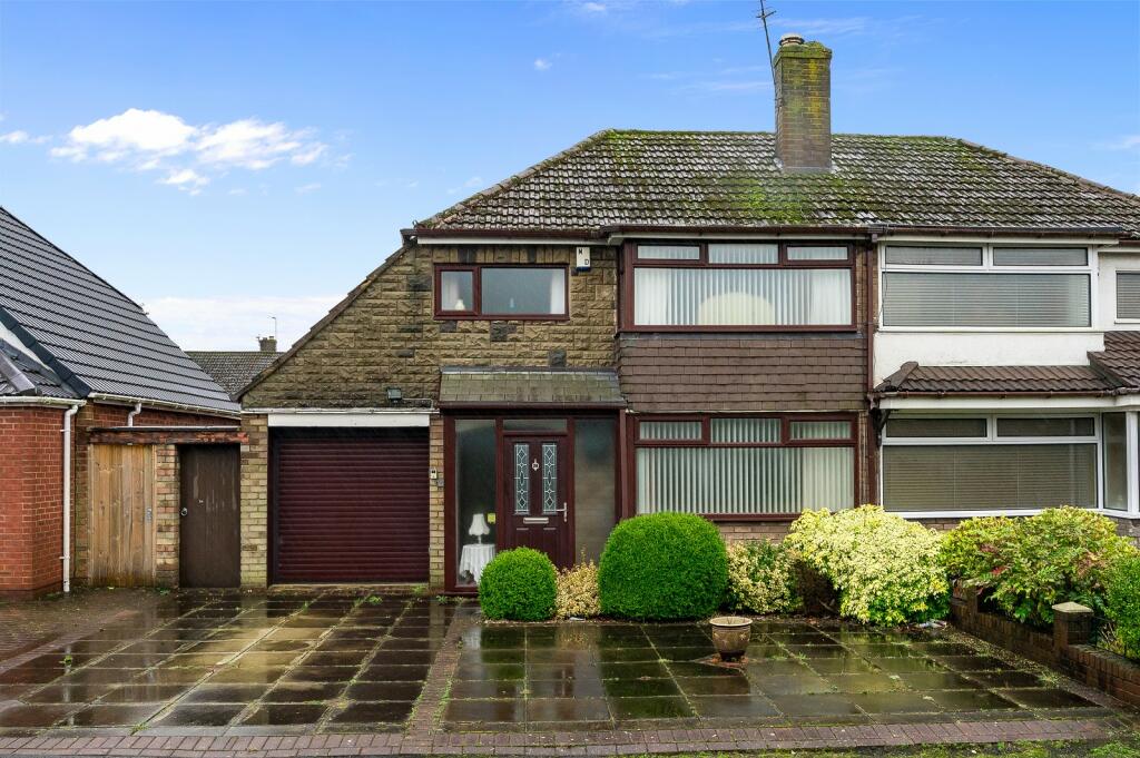 3 bedroom semidetached house for sale in Trent Road, Billinge, Wigan, Greater Manchester. WN5